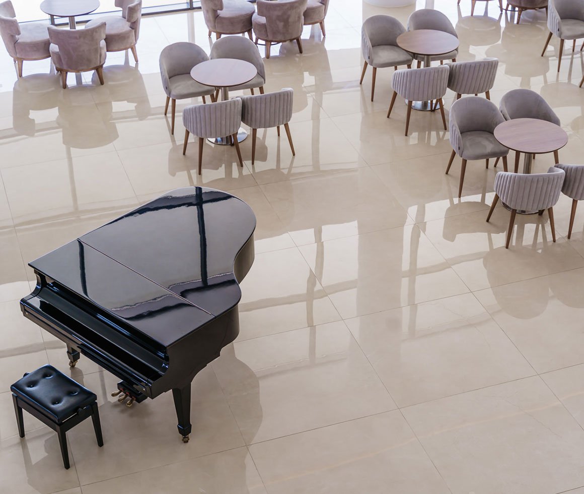 bar gennadi garnd resort,piano ,live